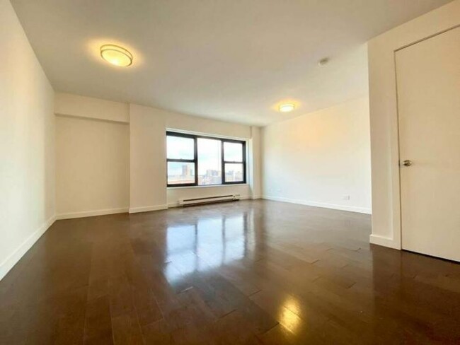 Building Photo - 3 bedroom in New York NY 10027