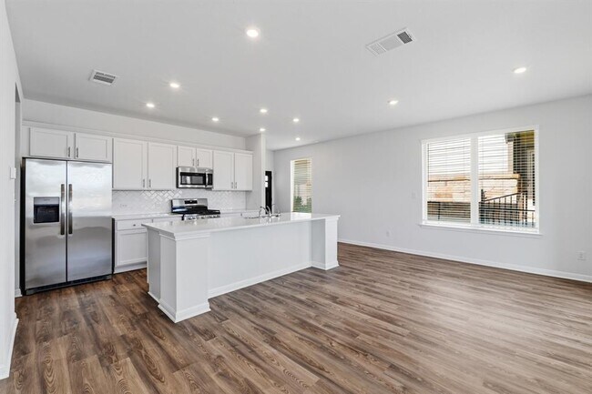 Building Photo - 2210 Cornfield Dr