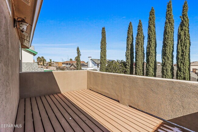 Building Photo - 10910 Acoma St