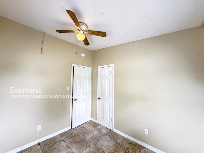 Building Photo - 2925 N 46th St