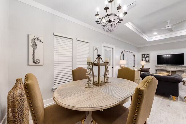 Building Photo - 3 bed 2 Bath Panama City Beach House