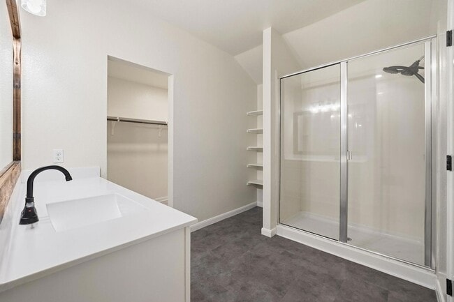 Building Photo - 197 Voss