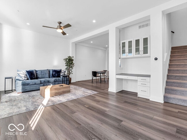 Building Photo - 962 Berkhamsted Ln