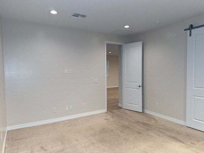 Building Photo - 1673 N St Francis Pl