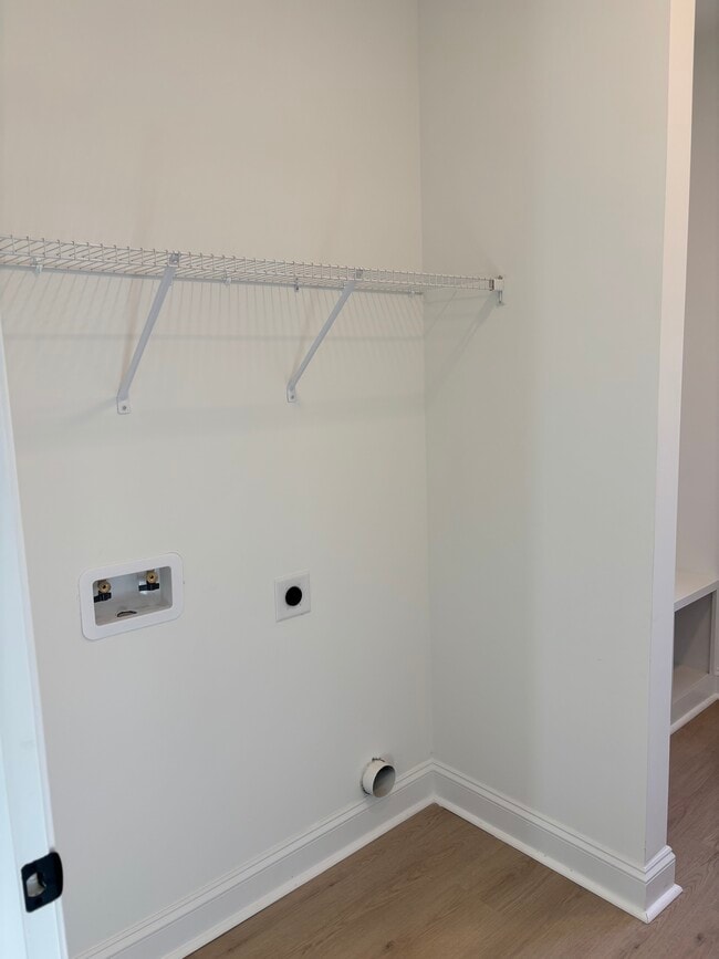 Building Photo - 1077 Gibson St