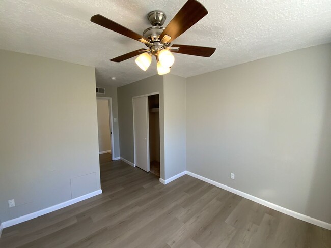 Building Photo - 4 Bedroom with Office Single Story Home Av...
