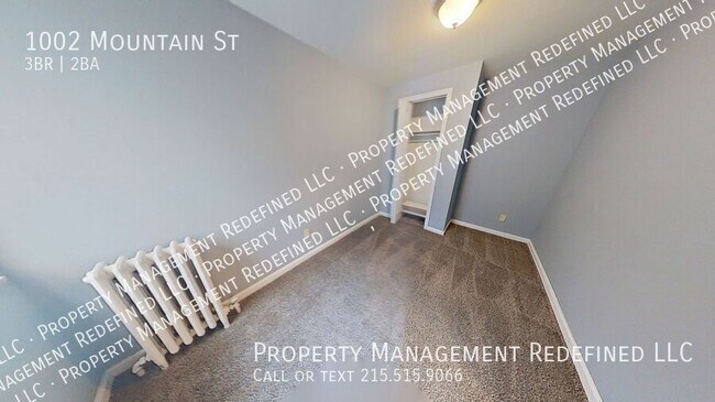 Building Photo - 1002 Mountain St