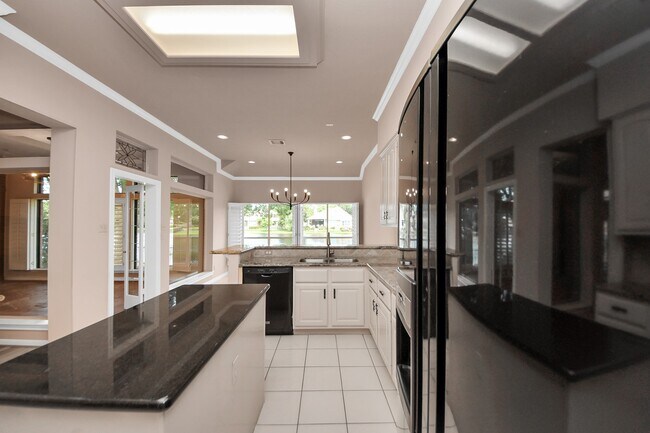 Building Photo - 39 Wild Meadow Ct