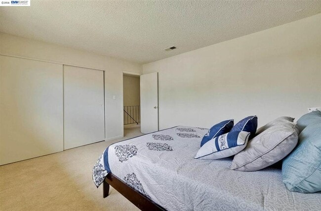 Building Photo - $2,890 / 3 BR - GORGEOUS TOWN HOME IN NORTHGATE AREA OF FREMONT!