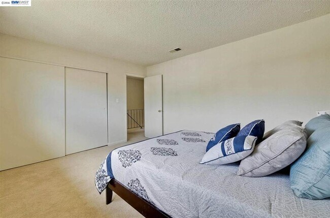 Building Photo - COMING SOON! | $2,890 / 3 BR - GORGEOUS TOWN HOME IN NORTHGATE AREA OF FREMONT!