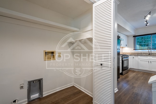 Building Photo - 1330 Kennesaw Trace Ct