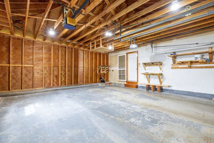 Building Photo - 249 Babbs Rd