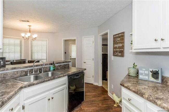 Building Photo - 7091 Buckram Oak Dr