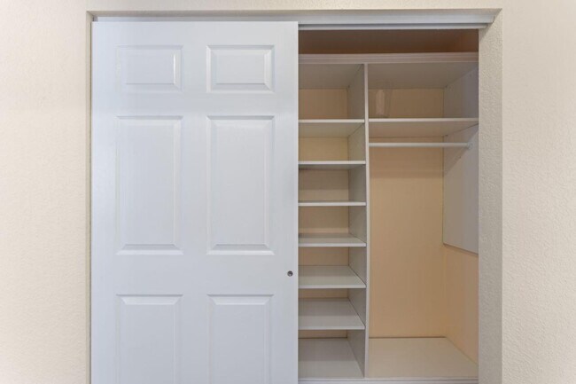 Building Photo - 8492 Breezy Oak Way