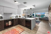 Building Photo - 13700 Marina Pointe Dr
