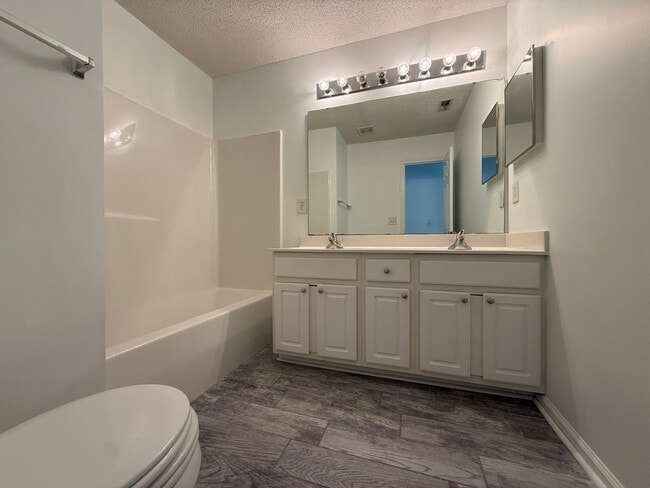 Building Photo - 1148 Academic Dr