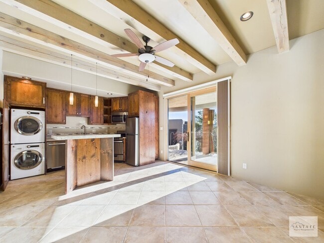 Building Photo - City Lights