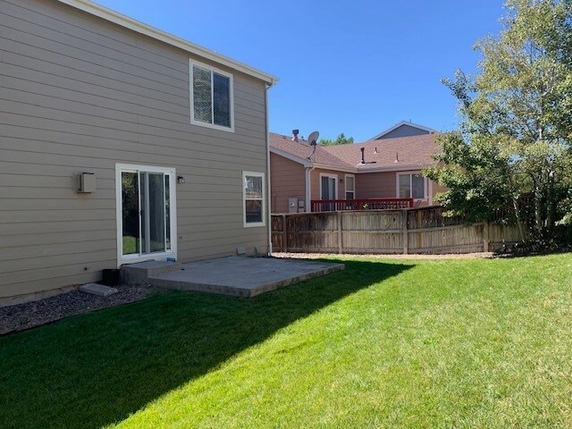 Building Photo - 9985 Strathfield Ln