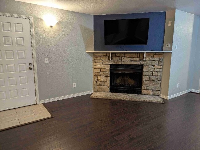 Primary Photo - 6369 Village Ln