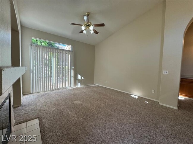 Building Photo - 9833 Panorama Cliff Dr