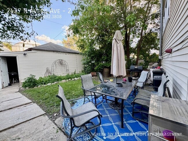 Building Photo - 2427 N Avers Ave