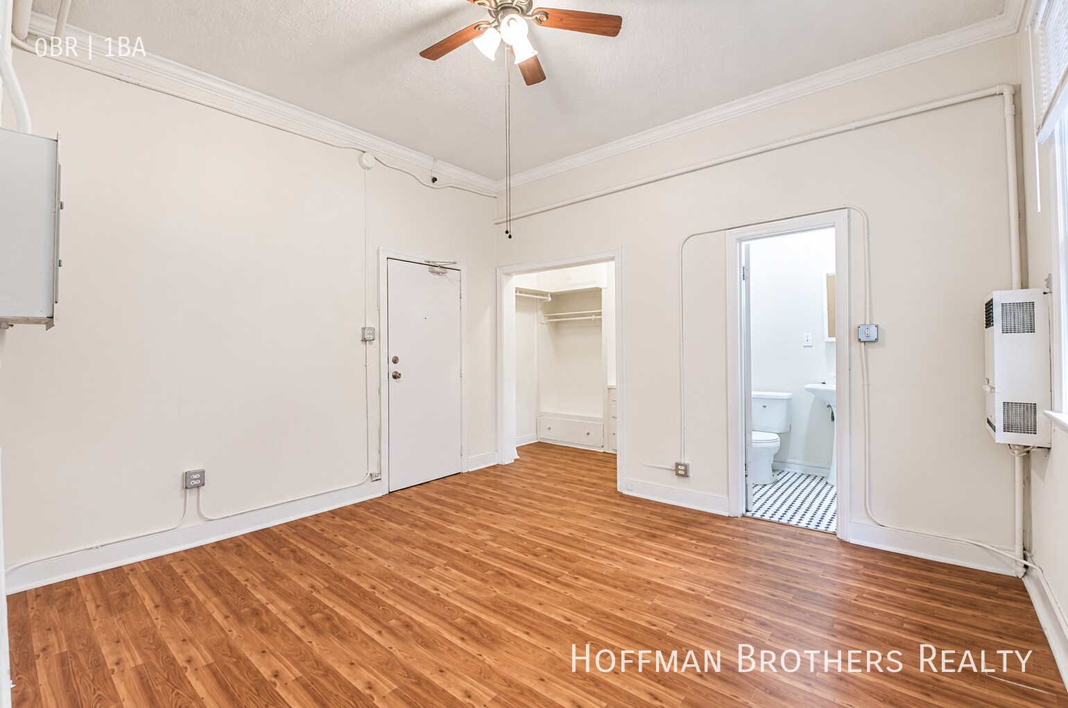Building Photo - 425 S Grand View St