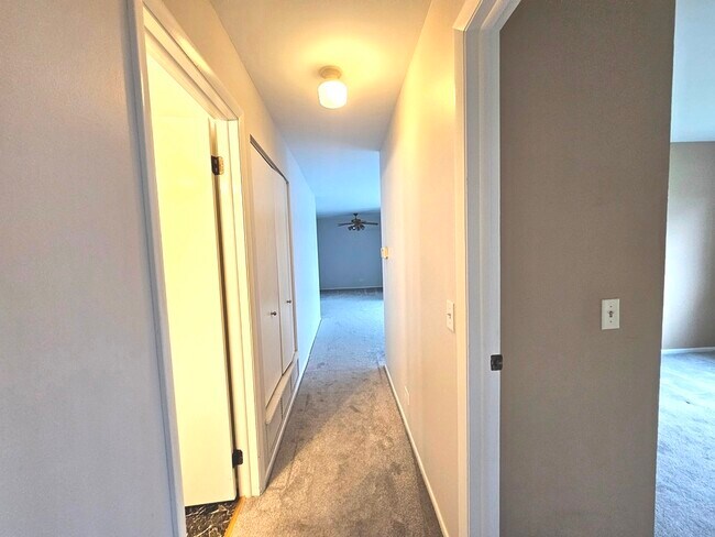 Building Photo - 573 Greystone Ln