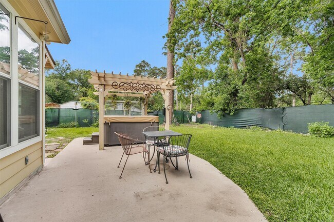 Building Photo - 628 Bullfrog Ln