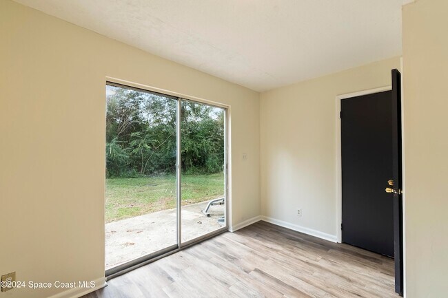 Building Photo - 4438 Dorothy Dr