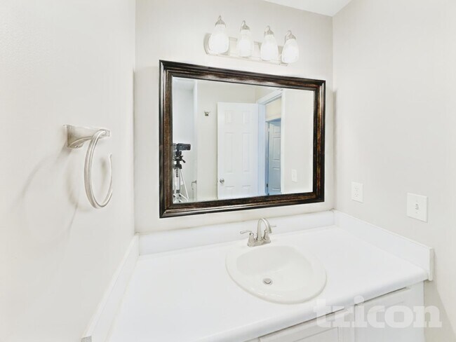 Building Photo - 1117 Woodbriar St