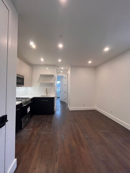 Building Photo - 276 Hoboken Ave