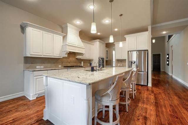 Building Photo - 949 Byron St