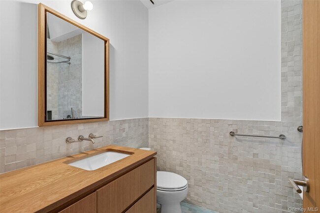 Building Photo - 316 Wall St