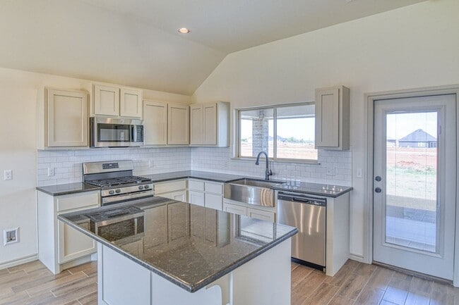 Building Photo - New Construction in Savannah Estates!
