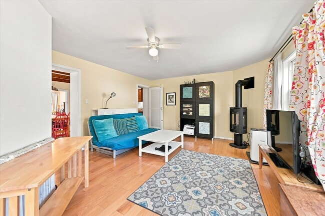 Building Photo - Beautiful 3B/2B Twin with Off-Street Parking in West Chester Borough