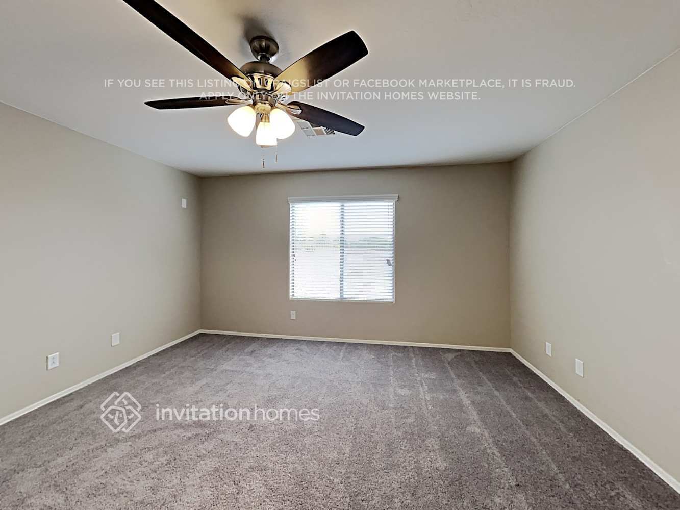 Building Photo - 927 S 239th Ln