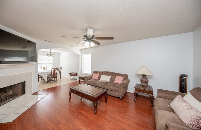 Building Photo - 8231 Chelsea Bend Ct