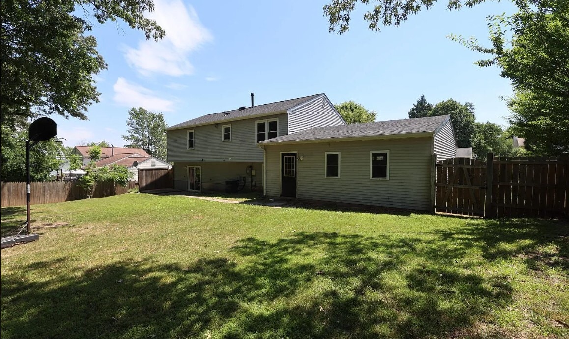 Building Photo - 207 N Cameron St