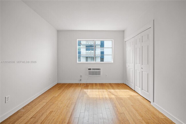Building Photo - 7950 Tatum Waterway Dr