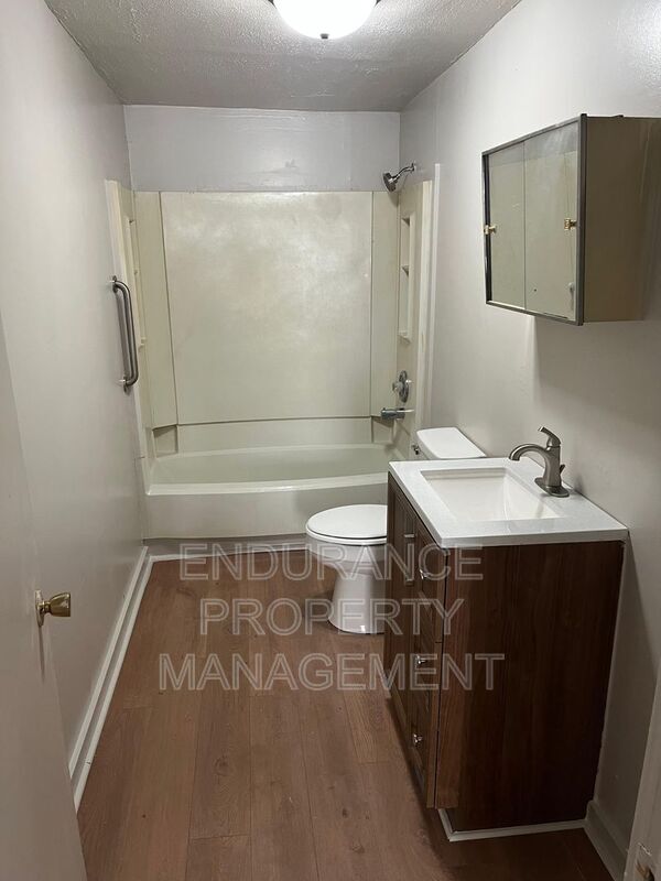 Building Photo - 2205 Roosevelt Blvd