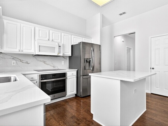 Building Photo - 1817 Newton Dr