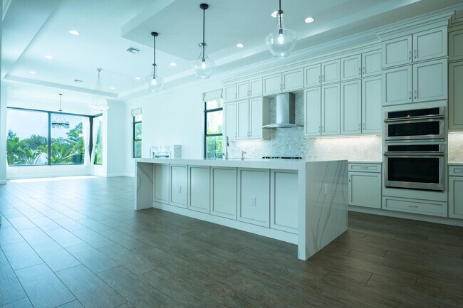 Building Photo - 13026 Artisan Cir
