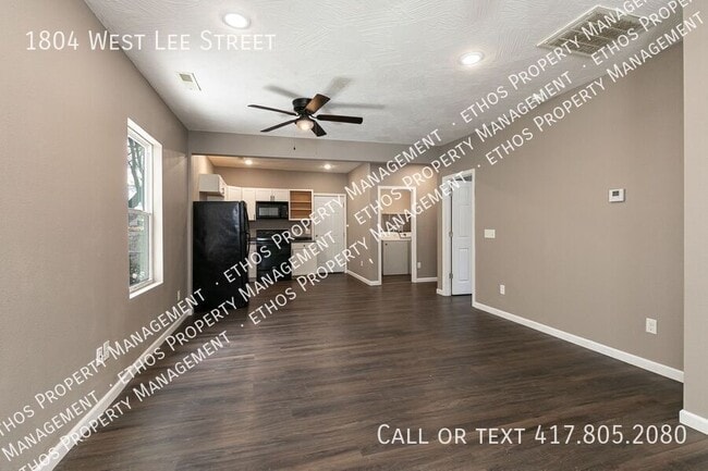 Building Photo - 1804 W Lee St