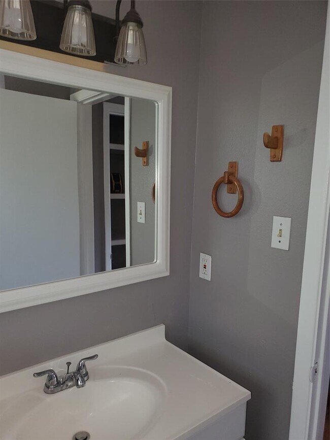 Building Photo - 2312 Whitlow Cove