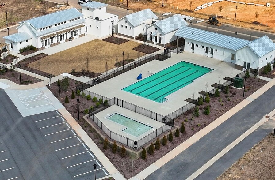 Building Photo - 1213 Bradburn Dr