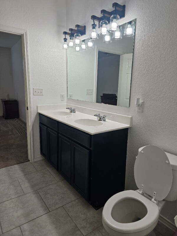 Building Photo - 14223 Laurel Br