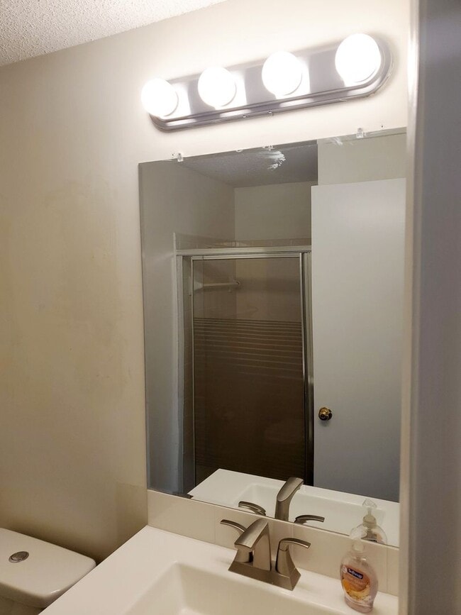 Building Photo - Updated condo across from UNCC!! Dont Miss...