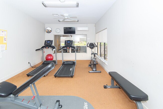 Building Photo - 8410 Brussels Way