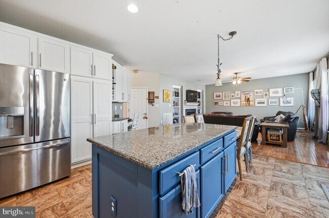 Building Photo - 753 Bonnie Ridge Dr NE