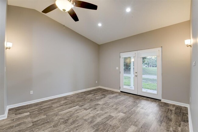 Building Photo - 3491 Balboa Cir